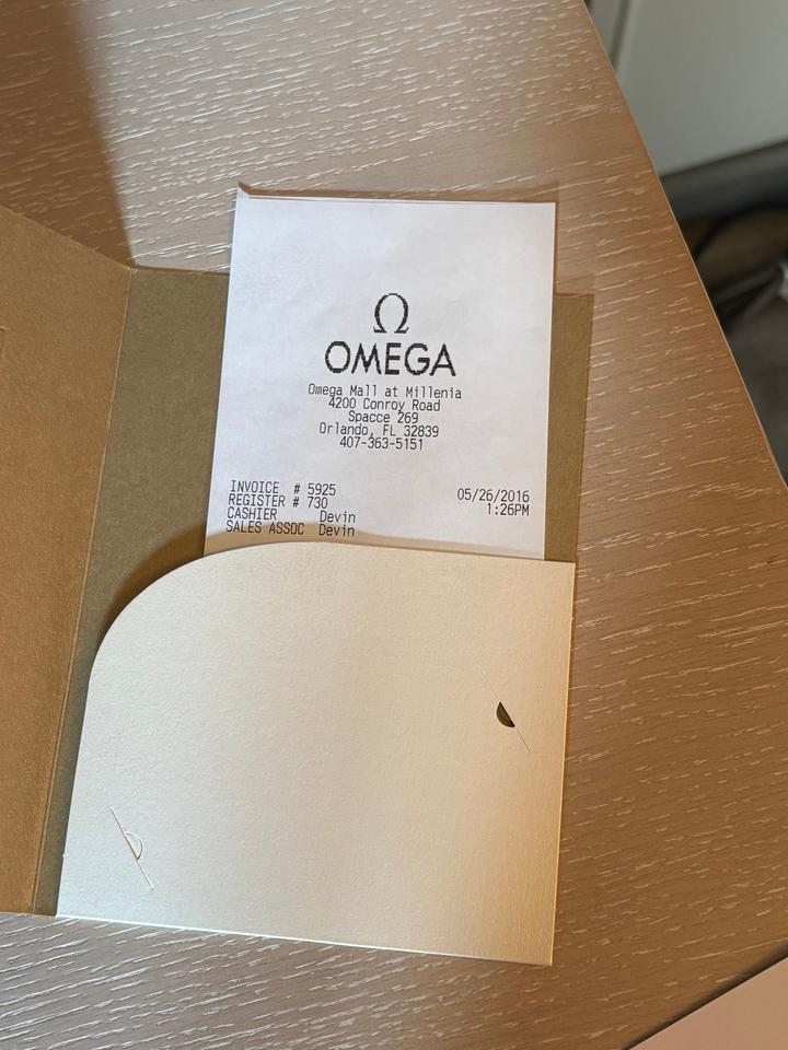 Omega Speedmaster Professional Moonwatch Snoopy Apollo 311.32.42.30.04.003