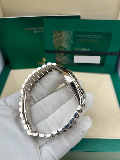 Rolex Day-Date 40 228239 40mm White Gold Olive Green Dial President Bracelet Automatic Watch