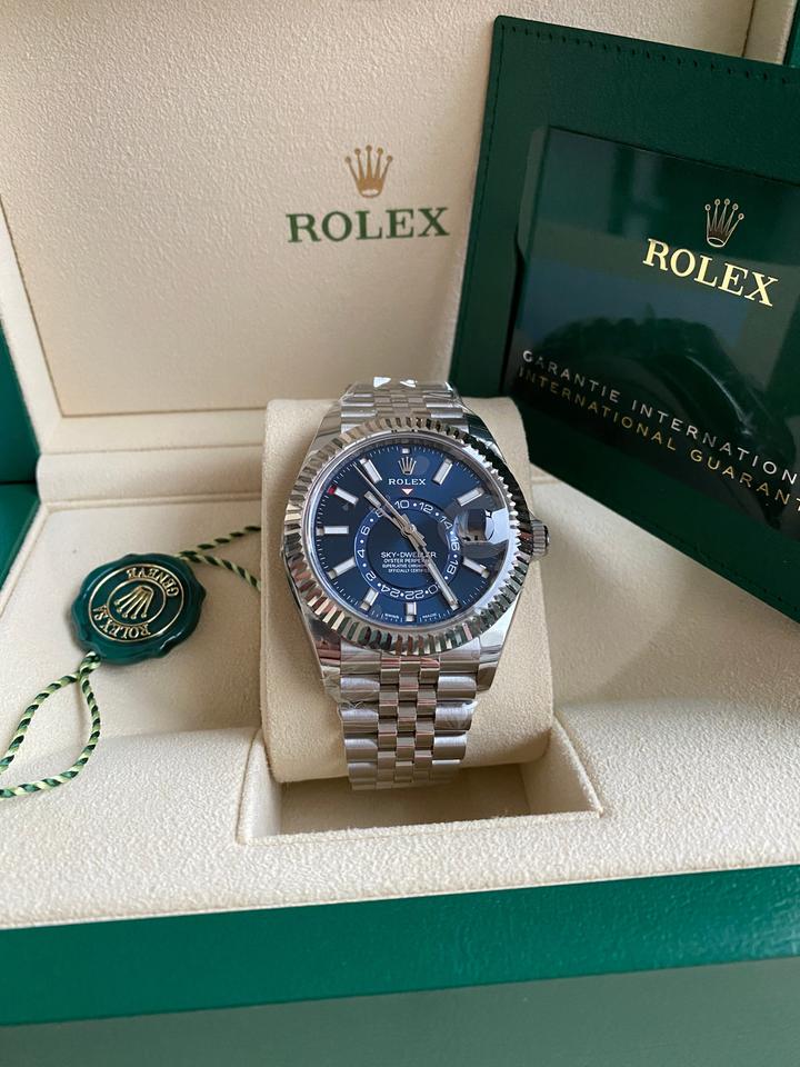 Rolex Sky-Dweller 326934 42mm Blue Dial Jubilee Bracelet Automatic Watch