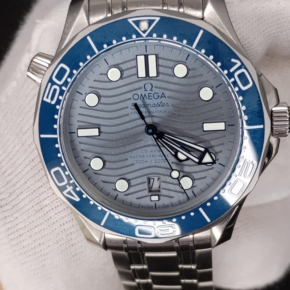 OMEGA Seamaster Diver 300M 210.30.42.20.06.001 42mm Grey Wave Dial Stainless Steel Automatic Watch