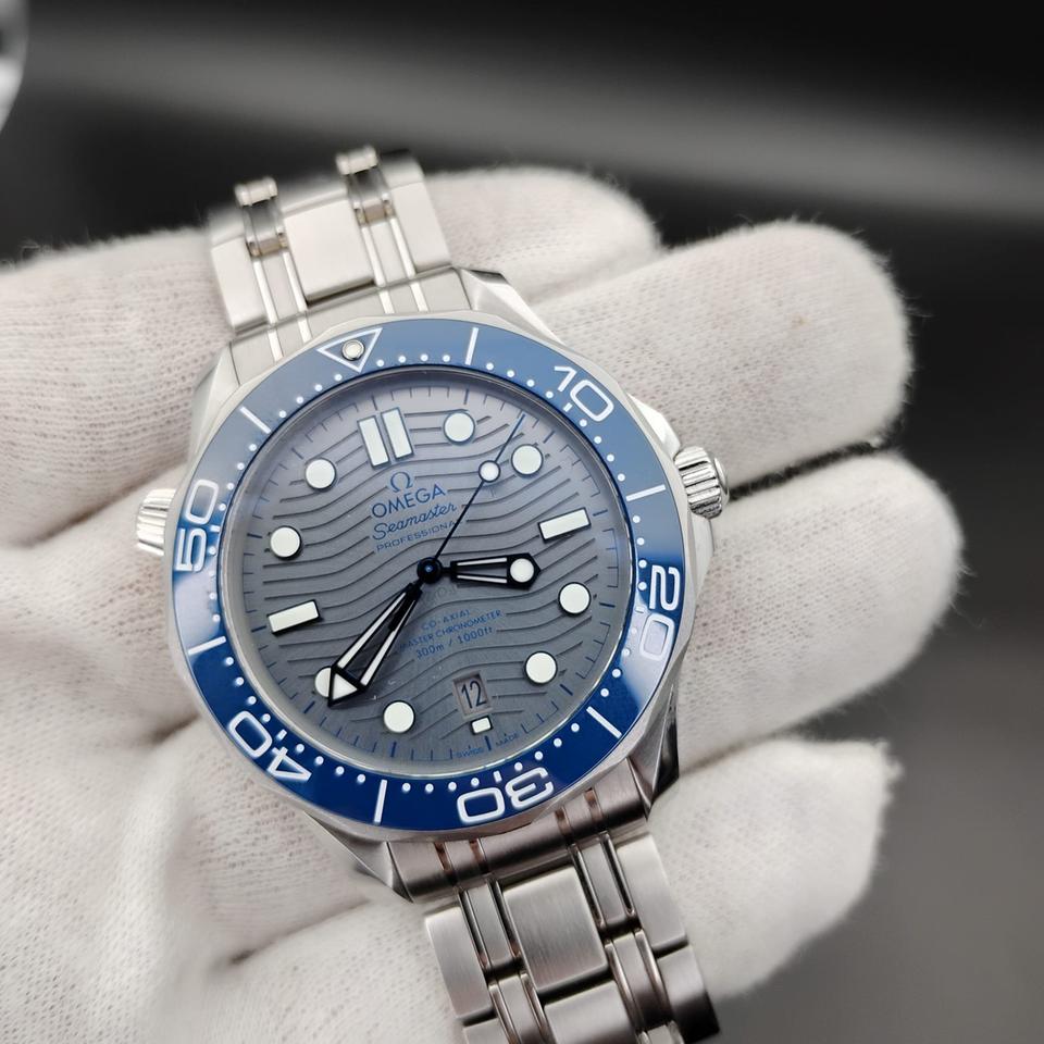 OMEGA Seamaster Diver 300M 210.30.42.20.06.001 42mm Grey Wave Dial Stainless Steel Automatic Watch