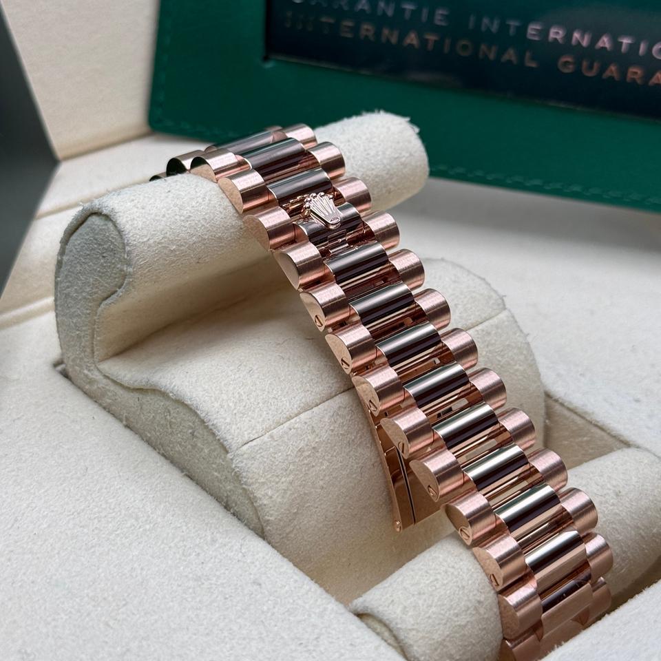 Rolex Day-Date 40 228345RBR 40mm Everose Gold Chocolate Baguette Diamond Dial President Bracelet