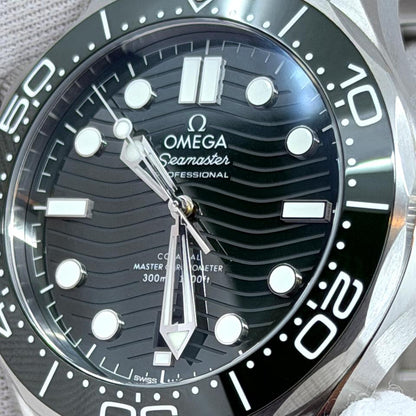 OMEGA Seamaster Diver 300M 210.30.42.20.10.001 42mm Green Ceramic Dial Stainless Steel Automatic Watch