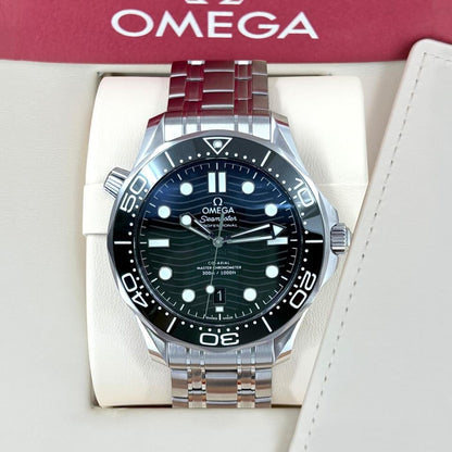 OMEGA Seamaster Diver 300M 210.30.42.20.10.001 42mm Green Ceramic Dial Stainless Steel Automatic Watch