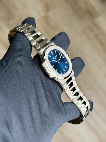 Patek Philippe Nautilus 5810/1G-001 41mm White Gold Blue Sunburst Dial Automatic Watch