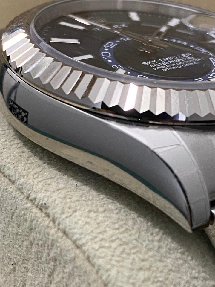 Rolex Sky-Dweller 326934 42mm Blue Dial Oyster Bracelet Automatic Watch