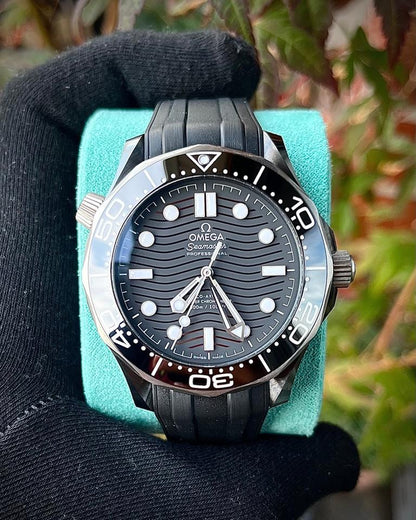 OMEGA Seamaster Diver 300M 43.5mm Black Ceramic Dial Rubber Strap Automatic Watch