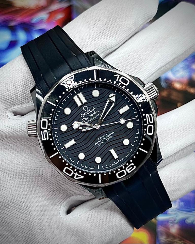 OMEGA Seamaster Diver 300M 43.5mm Black Ceramic Dial Rubber Strap Automatic Watch