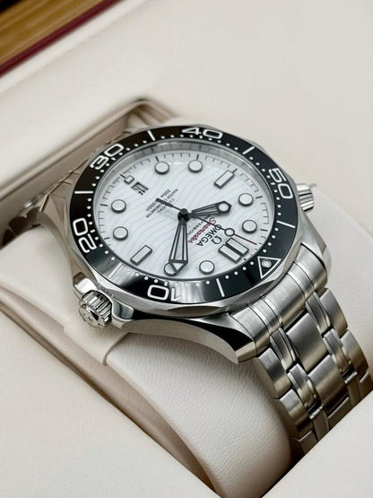OMEGA Seamaster Diver 300M 210.30.42.20.04.001 42mm White Dial Stainless Steel Automatic Watch