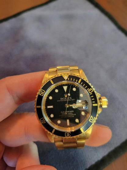 Rolex Submariner Date 16618 40mm Black Dial 18K Yellow Gold Automatic Watch