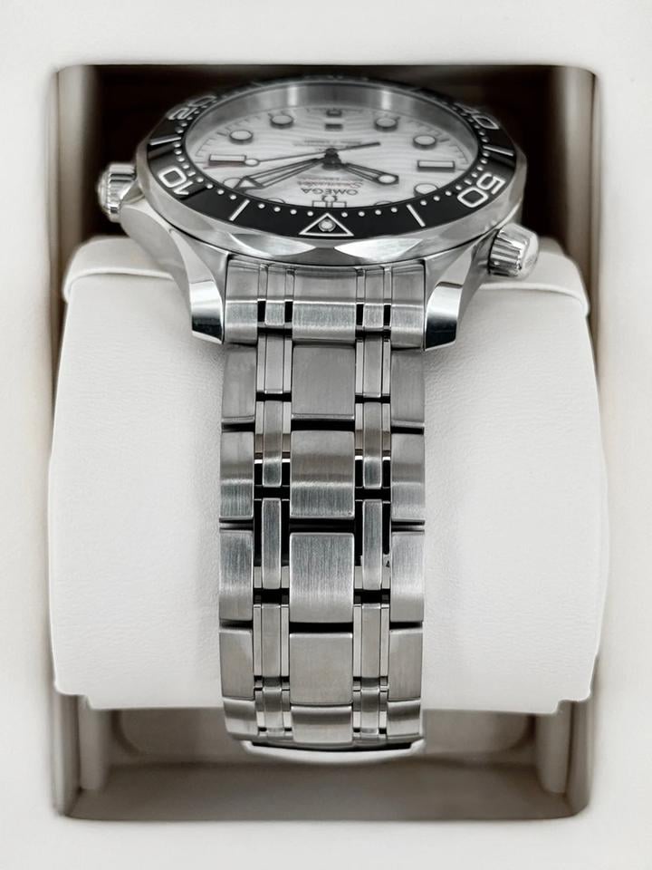 OMEGA Seamaster Diver 300M 210.30.42.20.04.001 42mm White Dial Stainless Steel Automatic Watch