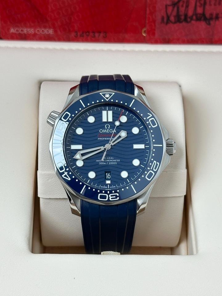 OMEGA Seamaster Diver 300M 210.32.42.20.03.001 42mm Blue Dial Rubber Strap Automatic Watch