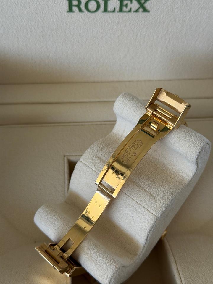 Rolex Yacht-Master II 116688 44mm 18K Yellow Gold White Dial Blue Cerachrom Bezel