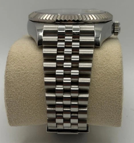 Rolex Sky-Dweller 326934 42mm White Dial Jubilee Bracelet