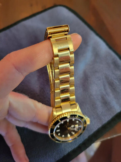 Rolex Submariner Date 16618 40mm Black Dial 18K Yellow Gold Automatic Watch